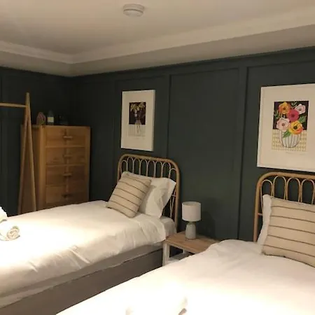 Ceres Newly Refurbished 3 Bedroom In Heart Of Bath Exterior photo